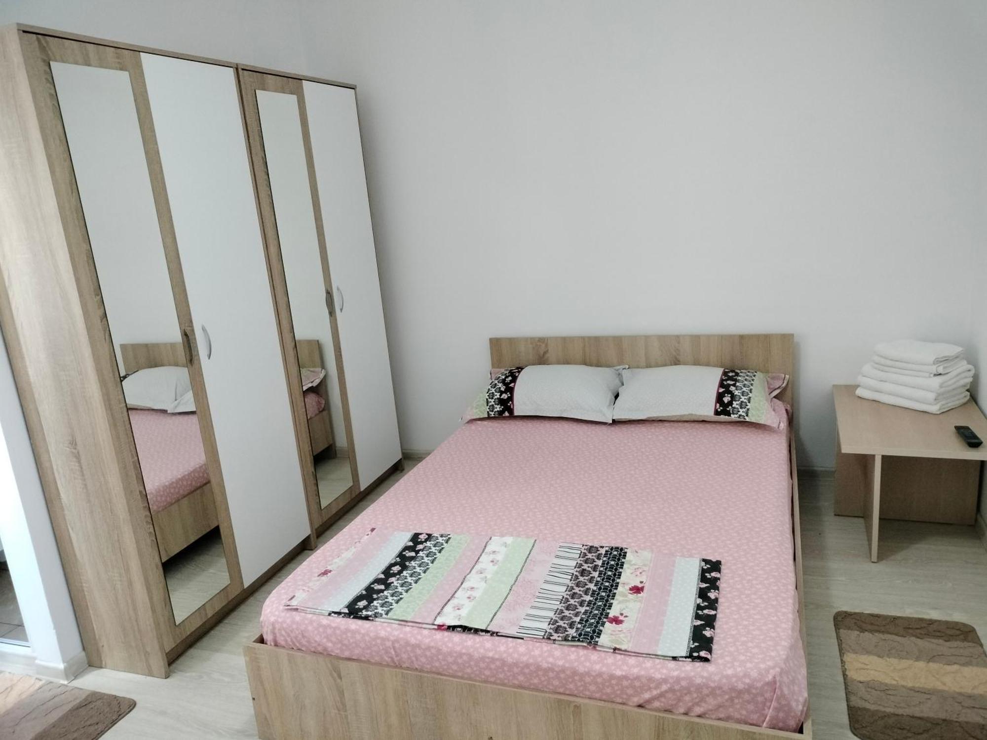 Kociu'S House Hotel Constanta Exterior photo